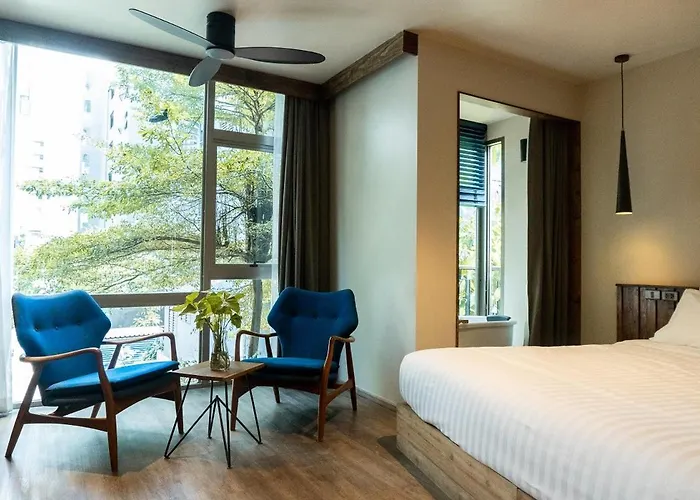 Hotel Tints Of Blue