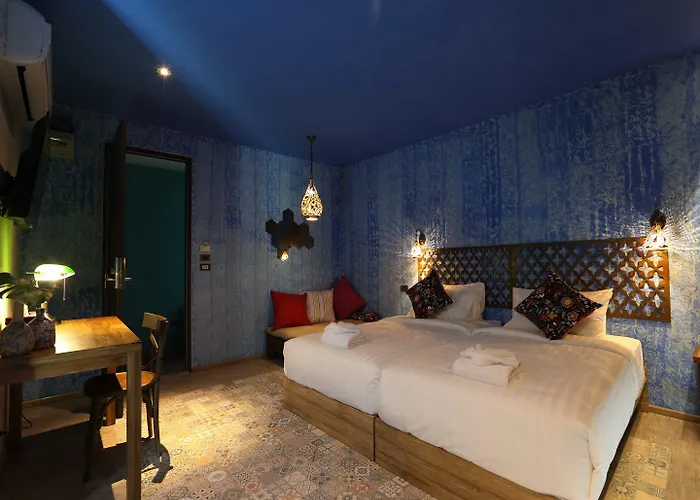Hotel Tints Of Blue